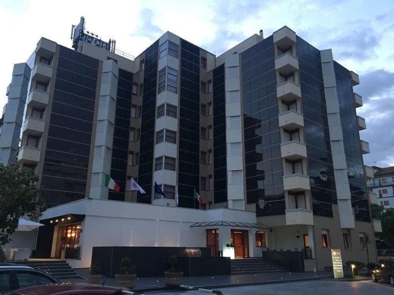 Domus Grand Hotel Rende Buitenkant foto