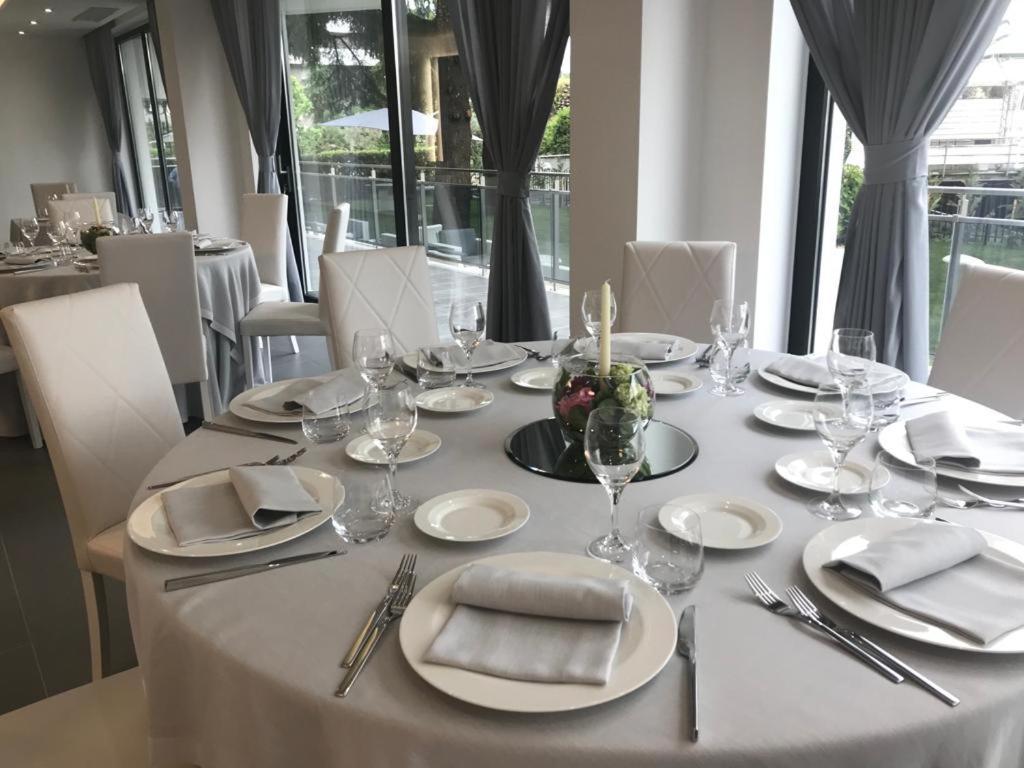 Domus Grand Hotel Rende Buitenkant foto