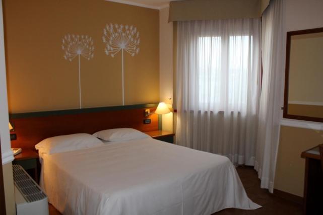 Domus Grand Hotel Rende Buitenkant foto