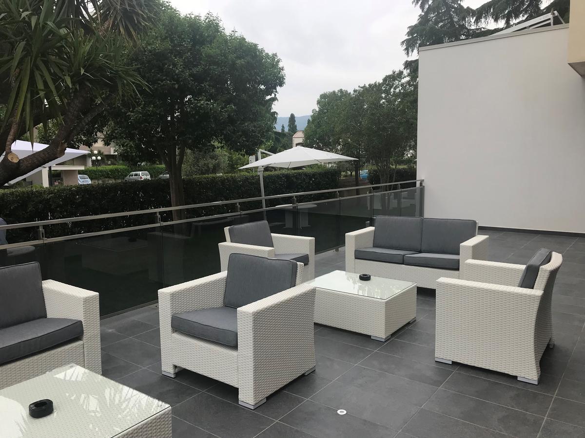 Domus Grand Hotel Rende Buitenkant foto